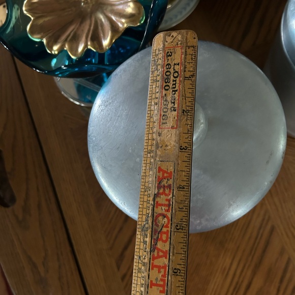 Vintage Aluminum FLOUR and SUGAR Canisters - Picture 7 of 8